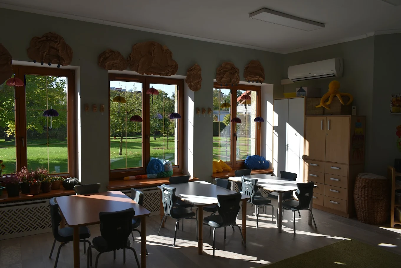 Nurturing hands